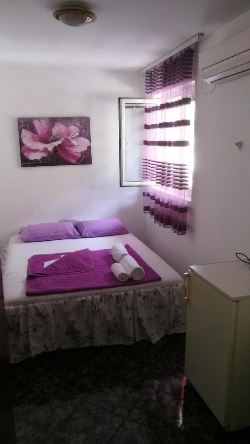 Apartments Drobni Pijesak Petrovac Exterior foto